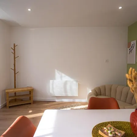 Avec Exterieur Et Parking - Le Puy 5 Min Appartement