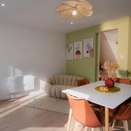 Avec Exterieur Et Parking - Le Puy 5 Min